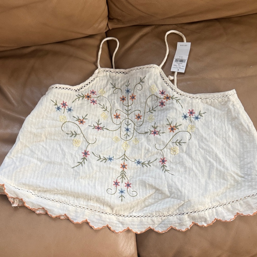 American Eagle Outfitters Cream Floral Embroidered Cropped Cami